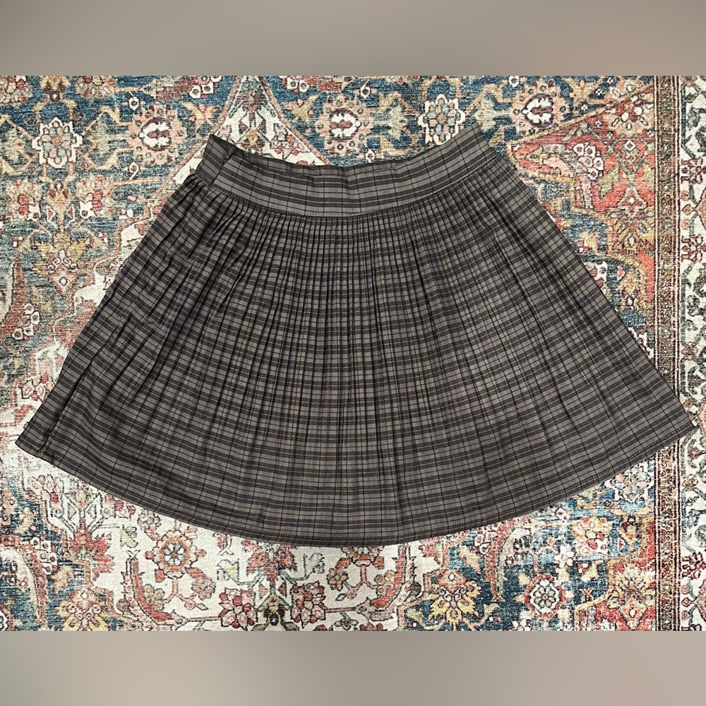 Urban Outfitters
Black plaid pleated skirt - XS NWT
